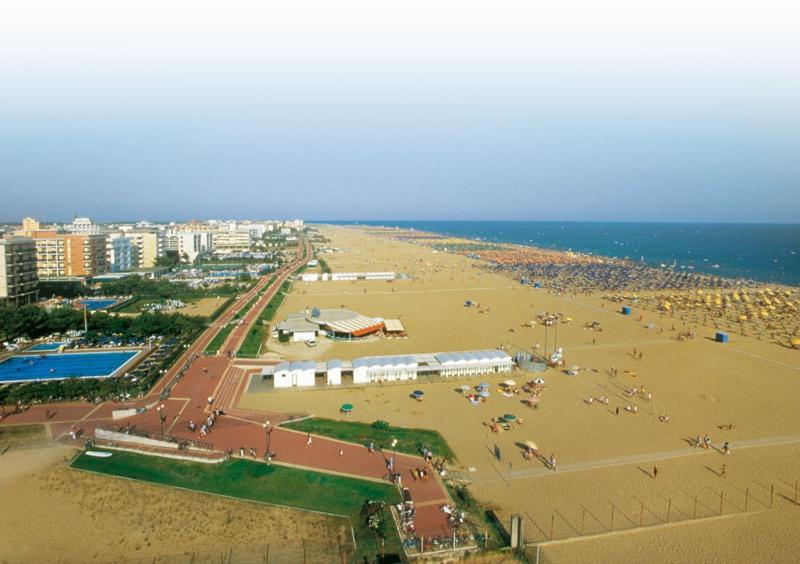 Appartamenti Sanian Bibione Kültér fotó